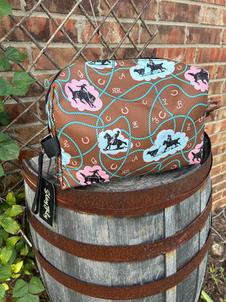 WHOA BRONC TRAVELER Makeup/toiltery BAG