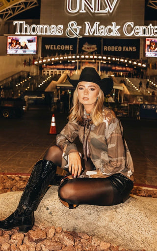 2 Fly Stack Tha Spurs Top | Women’s Western Button-Up Blouse - Barbwire n Bougie Boutique
