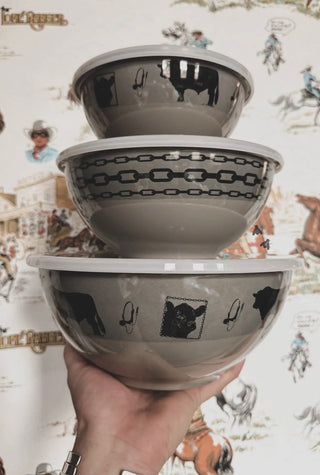 Super Fly Western Bowl Set with Lids – Cowboy Chain & Cattle Print Nesting Kitchen Bowls-Angus
