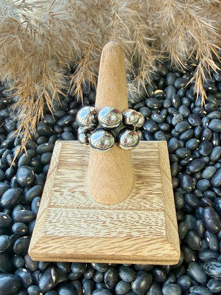 Navajo Pearl Style Cluster Statement Ring – Bold Silver Tone Bead Western Ring