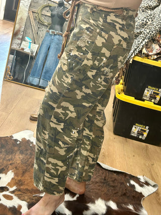 Washed Distressed & Paint Splashed Camo Barrel Jeans