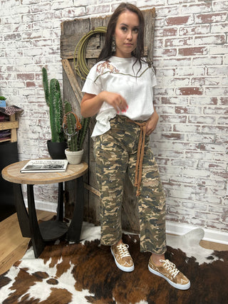 Washed Distressed & Paint Splashed Camo Barrel Jeans