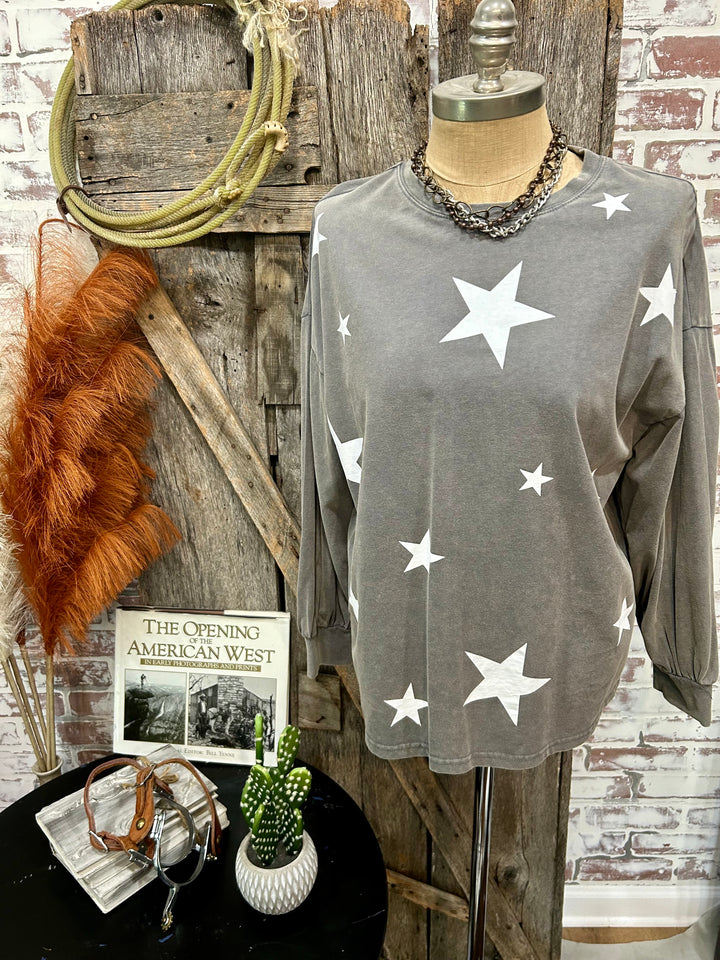 EASEL STAR PRINTED MINERAL WASHED FRENCH TERRY TOP