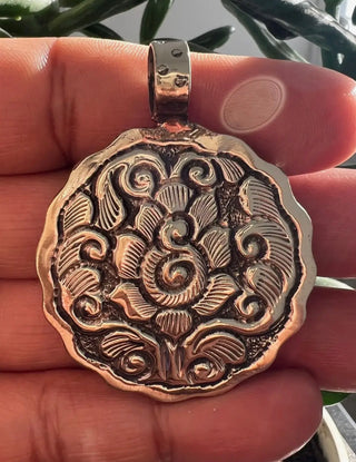 Pink Conch Rose Carved Floral Pendant – Nepal