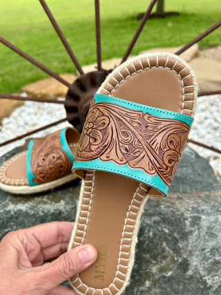 Horizon Creek Sandals Slides