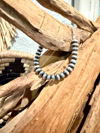 8mm Silver Plated Navajo Style Pearl Saucer Bracelet | Western Beaded Stretch 7.5”