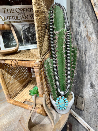 34” Navajo Pearl Style Saucer Bead Necklace with Turquoise Concho Pendant – 14mm Western Statement Necklace