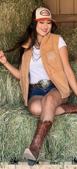 Dusty Mesa Quilted Western Vest – Camel - Barbwire n Bougie Boutique