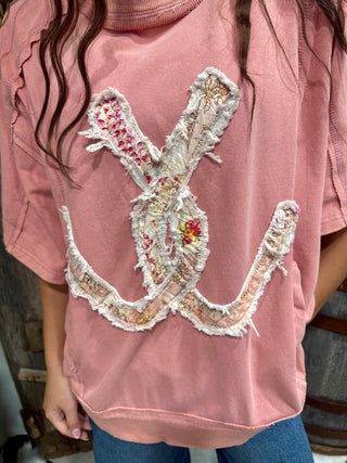Dusty Rose Horseshoe Patch Top | Western Vintage Graphic Oversized Pullover - Barbwire n Bougie Boutique
