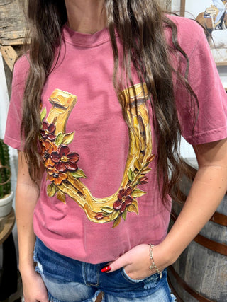 Floral Horseshoe Graphic Tee | Vintage Western T-Shirt - Barbwire n Bougie Boutique