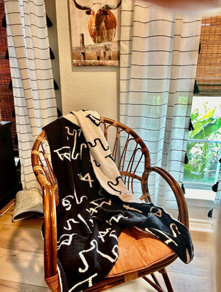 Reversible Cattle Brand Chenille Throw Blanket – Black & White - Barbwire n Bougie Boutique