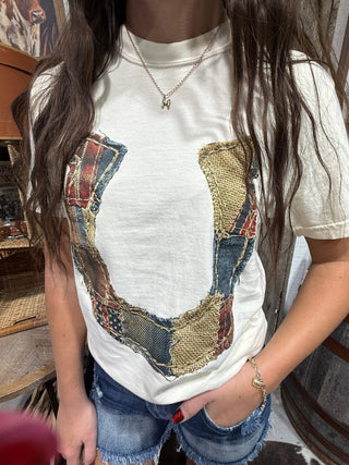 Rustic Patchwork Horseshoe Graphic Tee | Western Boutique - Barbwire n Bougie Boutique