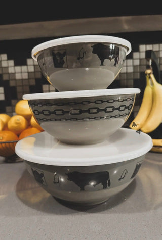 Super Fly Western Bowl Set with Lids – Cowboy Chain & Cattle Print Nesting Kitchen Bowls-Angus - Barbwire n Bougie Boutique