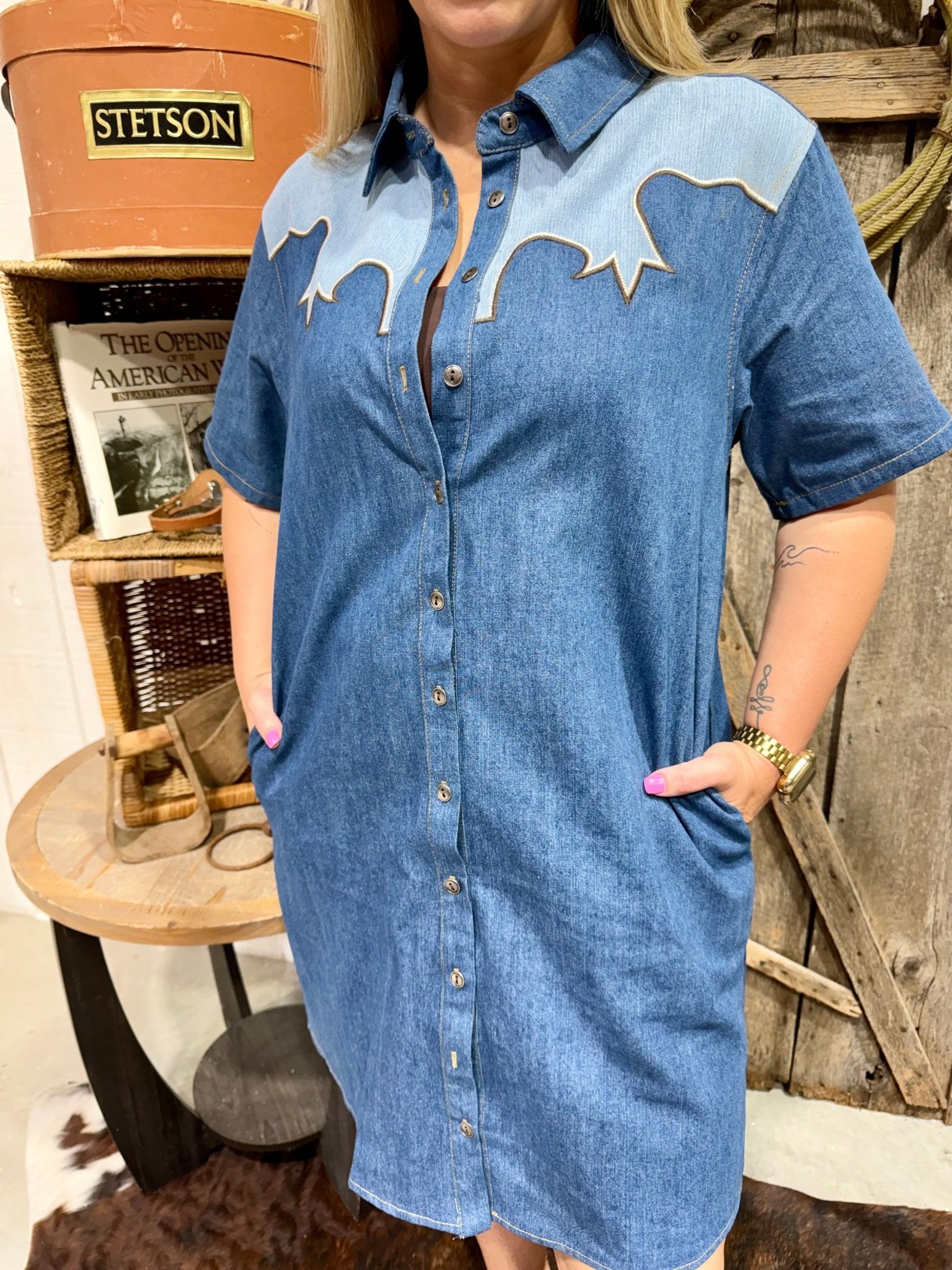 Western Denim Shirt Dress for Women – Cowgirl Button Down Dress with Pockets, Short Sleeve Chambray Western Outfit Small