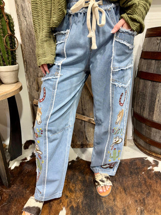 Wild at Heart Embroidered Frayed Western Barrel Jeans - Barbwire n Bougie Boutique