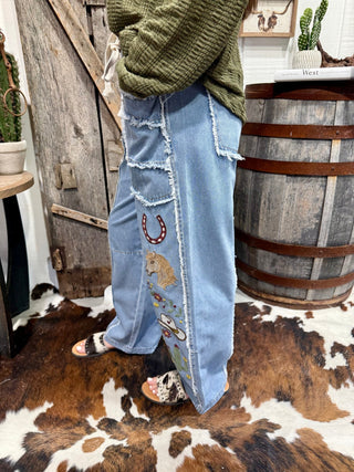 Wild at Heart Embroidered Frayed Western Barrel Jeans - Barbwire n Bougie Boutique